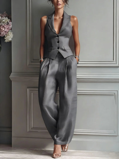 PAULA | Traje de dos piezas con cuello en V y botones